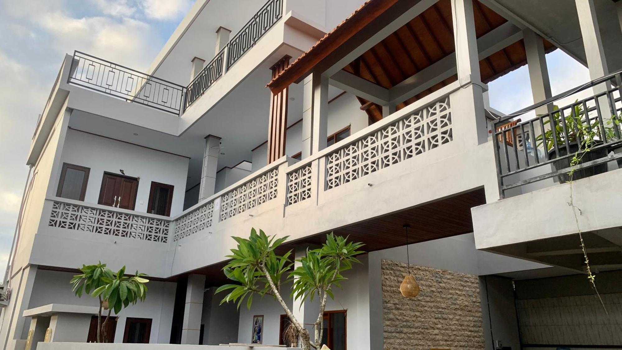 The Lima Home Stay In Canggu מראה חיצוני תמונה